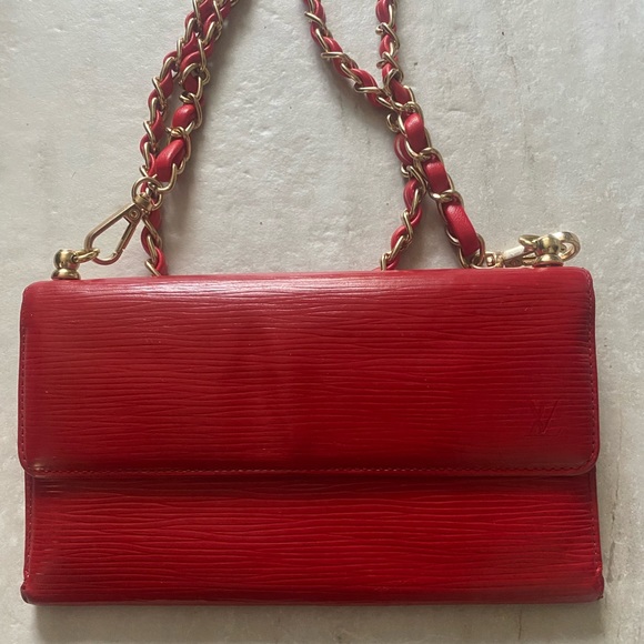 SOLD ✨✨Authentic Louis Vuitton Epi ✨✨ - Picture 7 of 14